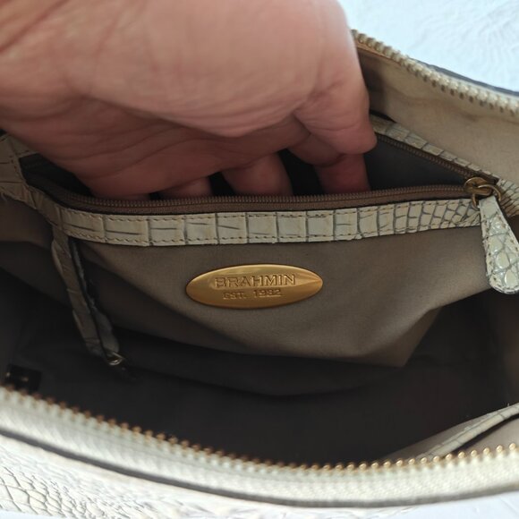 BRAHMIN Crocodile-embossed Leather Hobo Bag Single Strap Cream - Picture 6 of 16